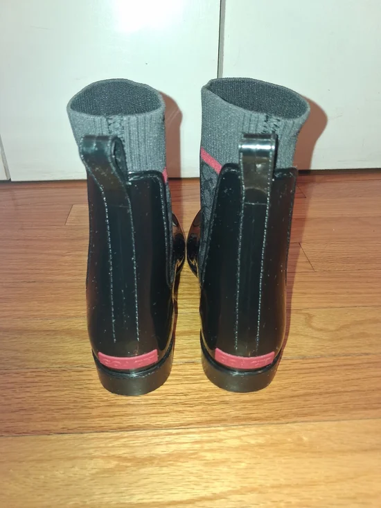 Coach Glossy Black Rain Ankle Boots with Gray Knit Cuff and Pink Tab - Picture 2 of 8